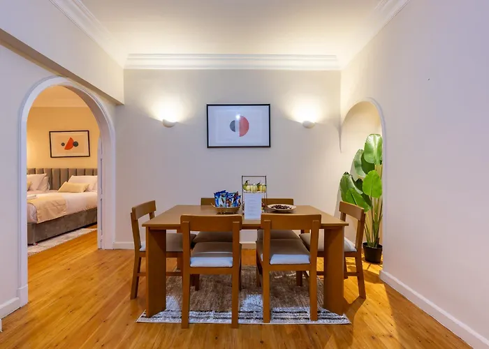 1825 Haven Residences - 2Br Serviced - Central