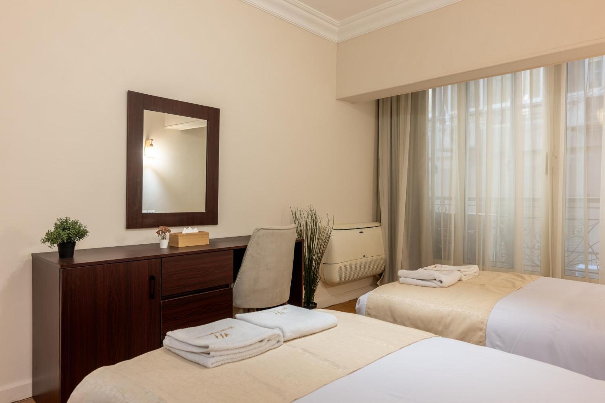 1825 Haven Residences - 2br Serviced -